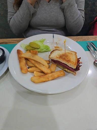 Spring House Family Restaurant photo 4